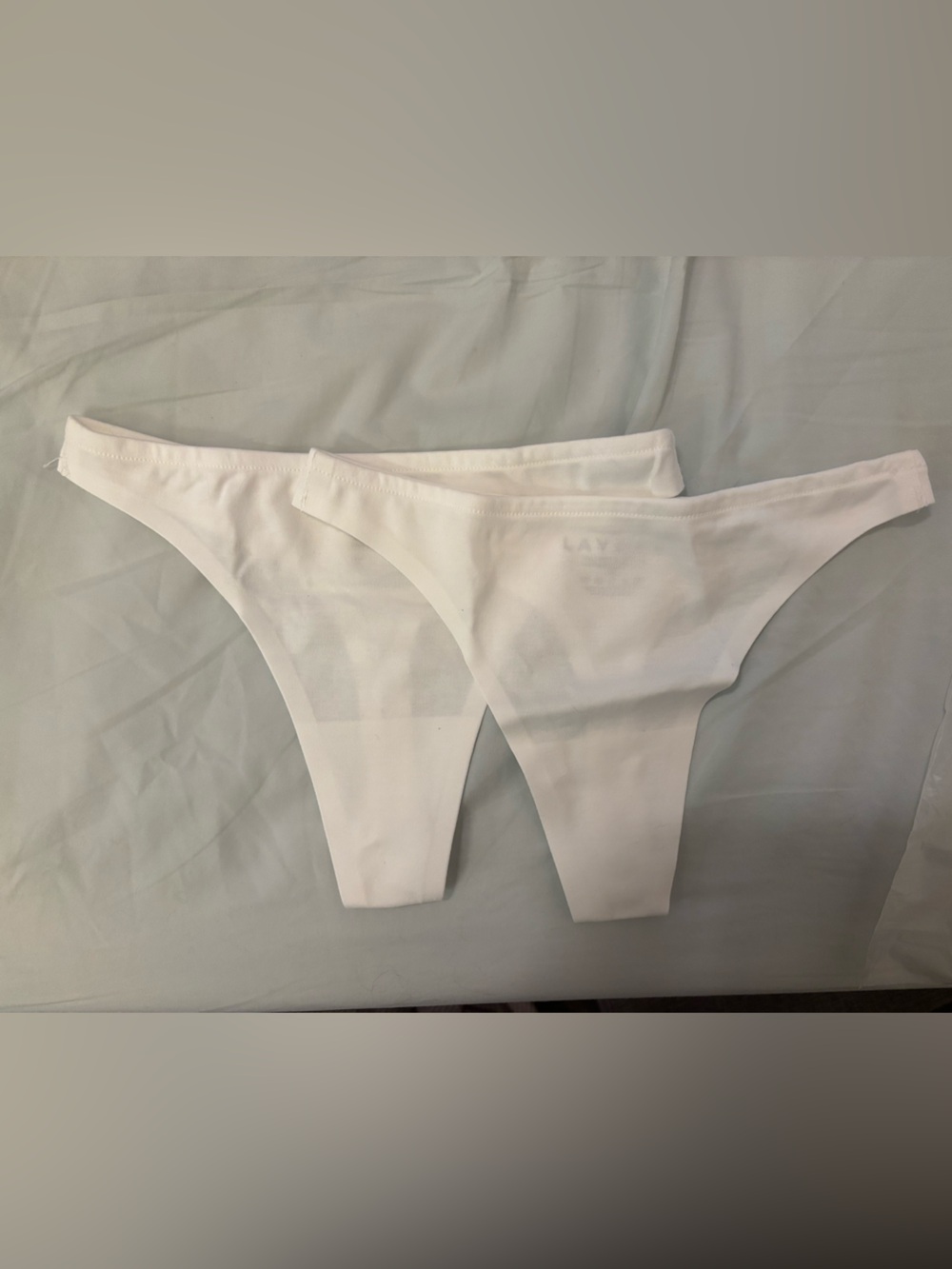 Layere 100% Organic Cotton Women's White Seamless Thong x2